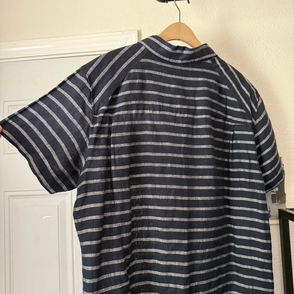 BRIDGE & BURN navy‎ striped linen short sleeve button up shirt